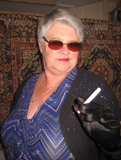 Granny Smoking Granny Puss