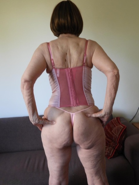 Free Sexy PAWG Granny Naked Porn Pics GrannyPussy Net