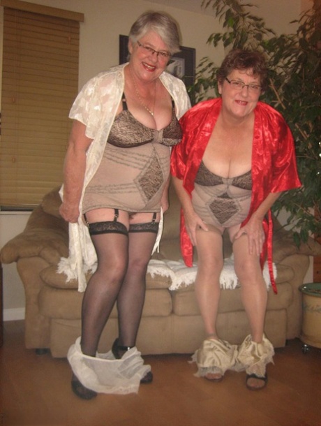 Amateur granny Girdle Goddess & another nan model matching lingerie in nylons